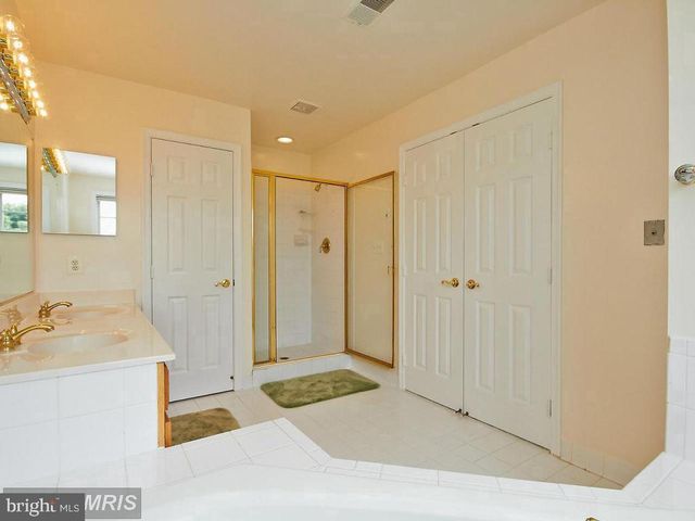 13591 CEDAR RUN LN, Herndon, VA 20171