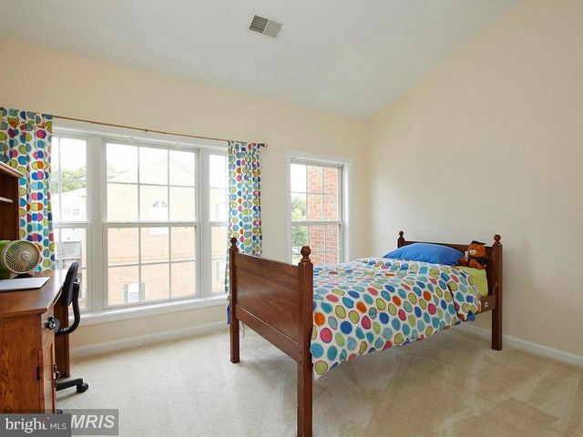 13591 CEDAR RUN LN, Herndon, VA 20171