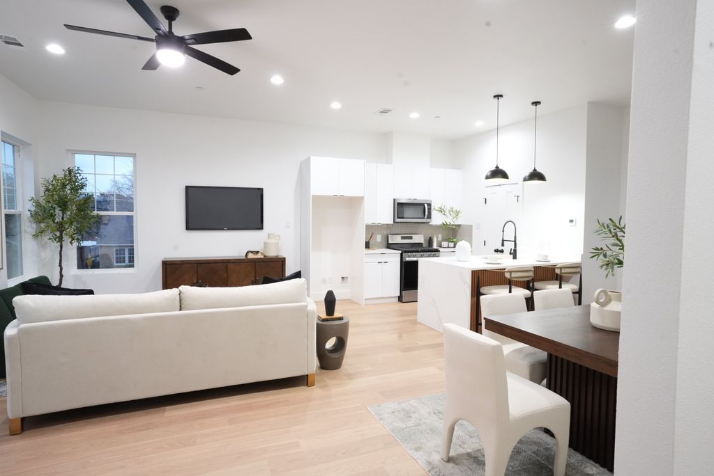 629 N Tyler Street 108, Dallas, TX 75208