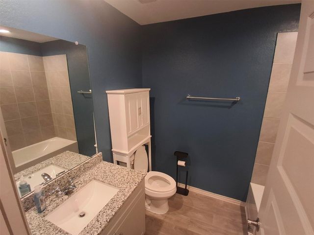 1279 Thornbird Trail, Sealy, TX 77474