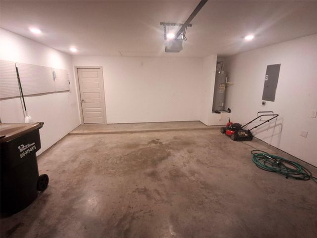 1279 Thornbird Trail, Sealy, TX 77474