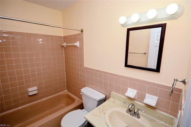 2245 Chadwick DR, Virginia Beach, VA 23454