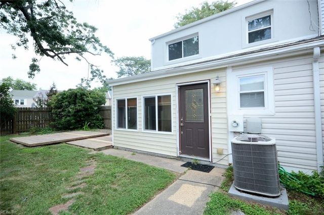 2245 Chadwick DR, Virginia Beach, VA 23454