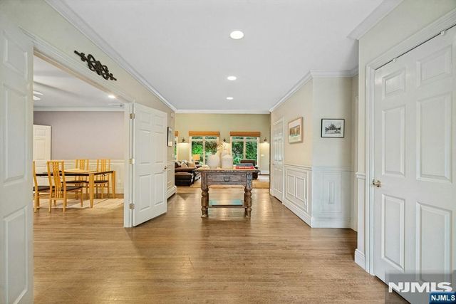 51 Rutherford Place, Montvale, NJ 07645