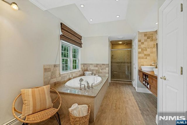 51 Rutherford Place, Montvale, NJ 07645