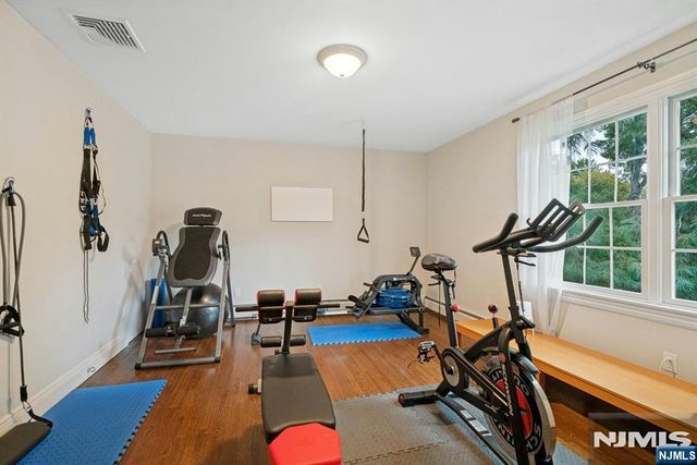 51 Rutherford Place, Montvale, NJ 07645