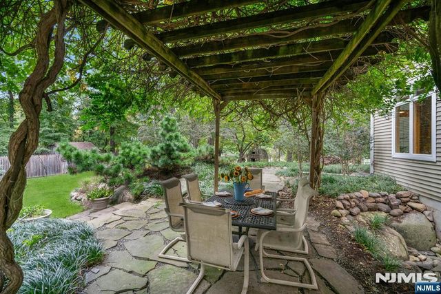 51 Rutherford Place, Montvale, NJ 07645