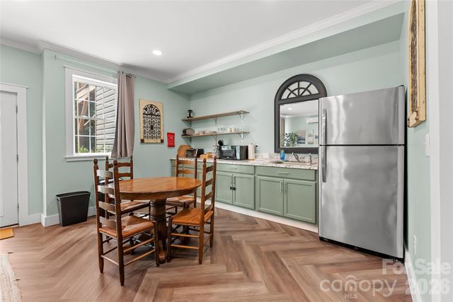 341 Pearson Drive, Asheville, NC 28801