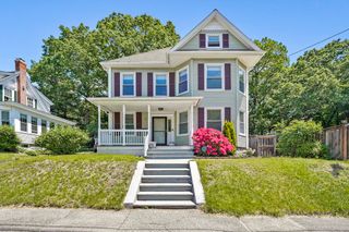 250 Wentworth Avenue, Lowell, MA 01852