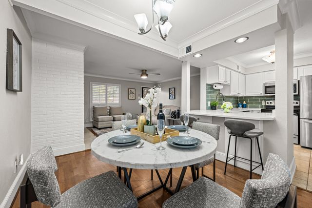 5934 Sandhurst Lane 109, Dallas, TX 75206