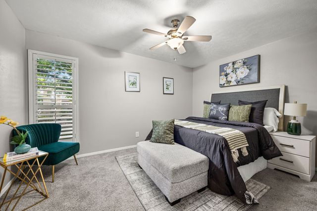 5934 Sandhurst Lane 109, Dallas, TX 75206