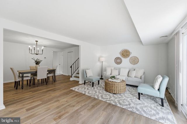 5603 INDEPENDENCE CIR, Alexandria, VA 22312