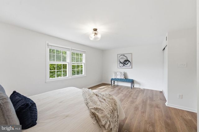 5603 INDEPENDENCE CIR, Alexandria, VA 22312