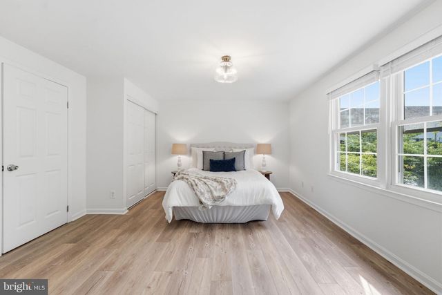 5603 INDEPENDENCE CIR, Alexandria, VA 22312