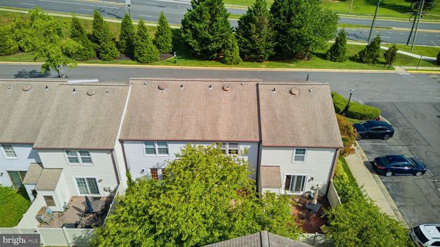 5603 INDEPENDENCE CIR, Alexandria, VA 22312