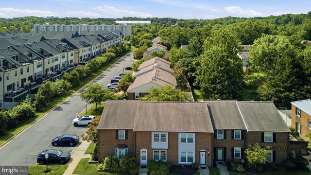 5603 INDEPENDENCE CIR, Alexandria, VA 22312