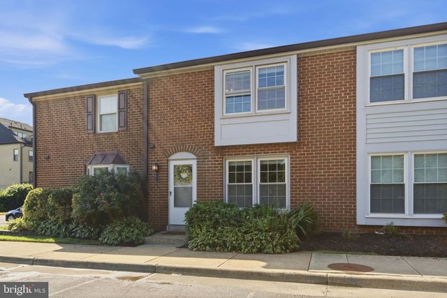 5603 INDEPENDENCE CIR, Alexandria, VA 22312