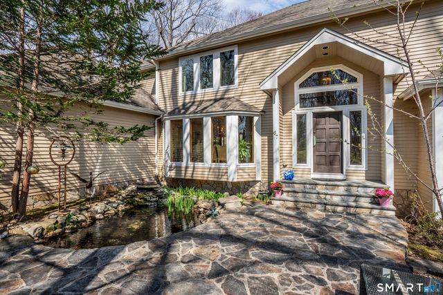 67 Hunters Crossing, Burlington, CT 06013