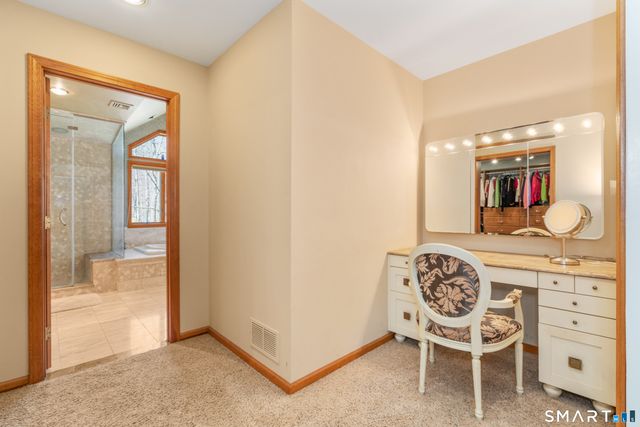 67 Hunters Crossing, Burlington, CT 06013