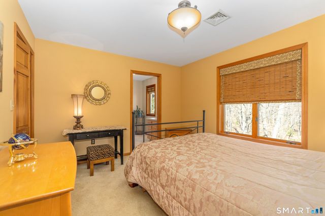 67 Hunters Crossing, Burlington, CT 06013