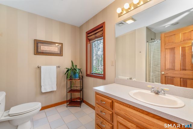 67 Hunters Crossing, Burlington, CT 06013