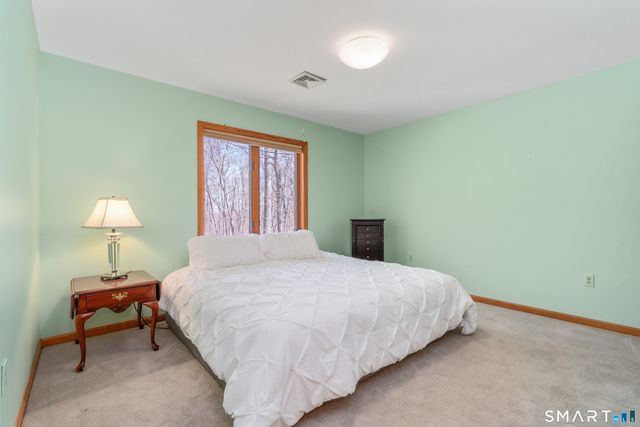 67 Hunters Crossing, Burlington, CT 06013