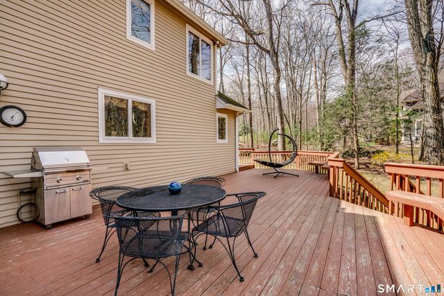 67 Hunters Crossing, Burlington, CT 06013