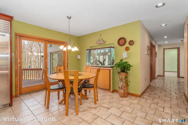 67 Hunters Crossing, Burlington, CT 06013