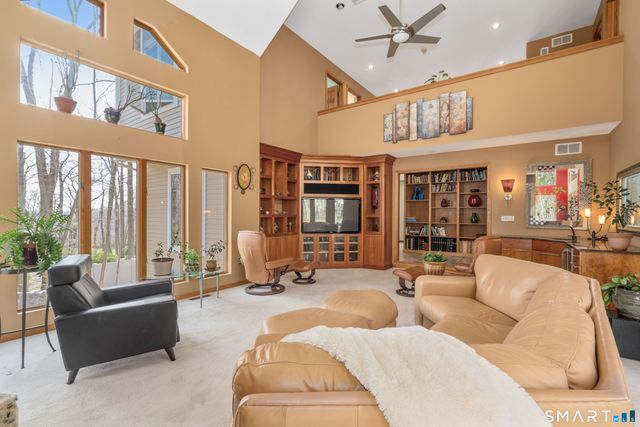 67 Hunters Crossing, Burlington, CT 06013