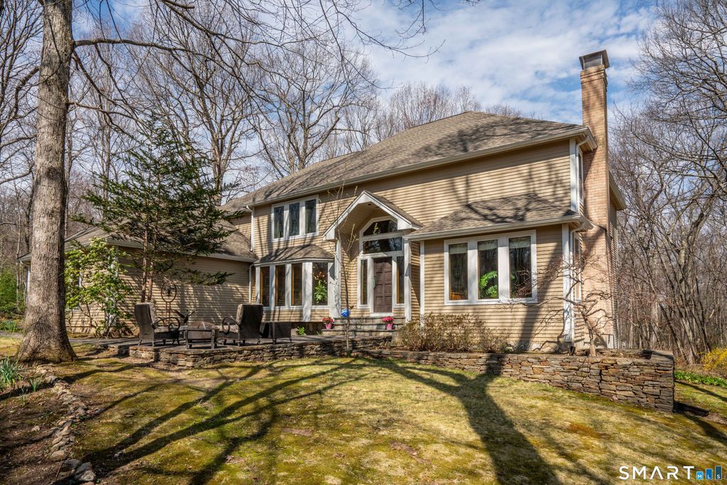 67 Hunters Crossing, Burlington, CT 06013