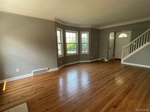 13203 Chestnut Street, Southgate, MI 48195