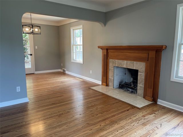 13203 Chestnut Street, Southgate, MI 48195