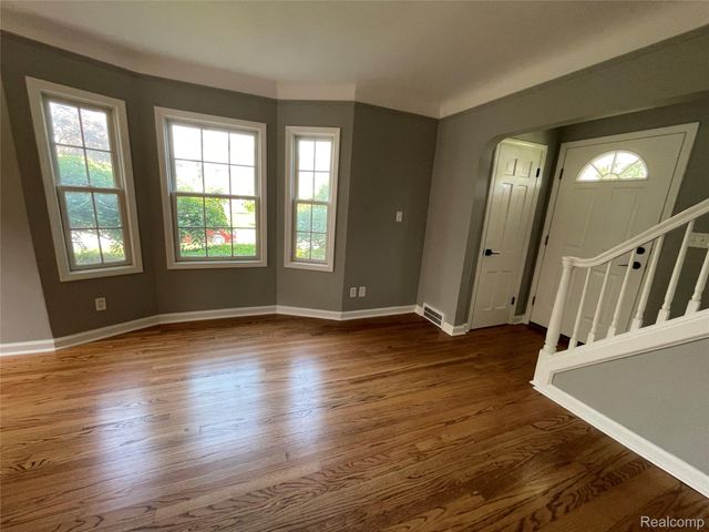 13203 Chestnut Street, Southgate, MI 48195