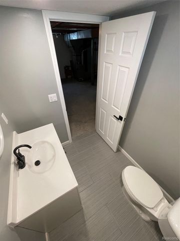 13203 Chestnut Street, Southgate, MI 48195