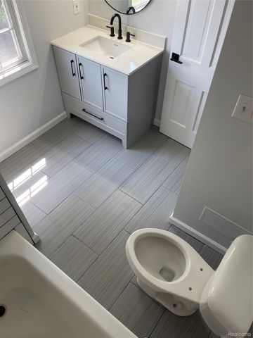13203 Chestnut Street, Southgate, MI 48195
