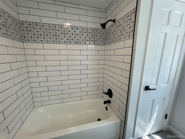 13203 Chestnut Street, Southgate, MI 48195