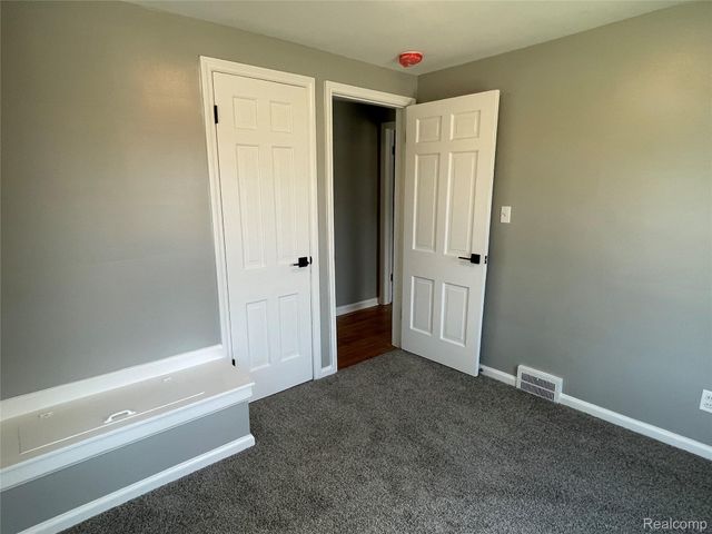 13203 Chestnut Street, Southgate, MI 48195