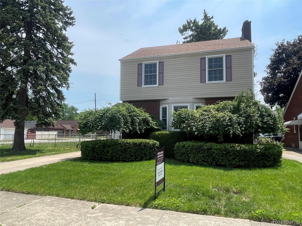13203 Chestnut Street, Southgate, MI 48195