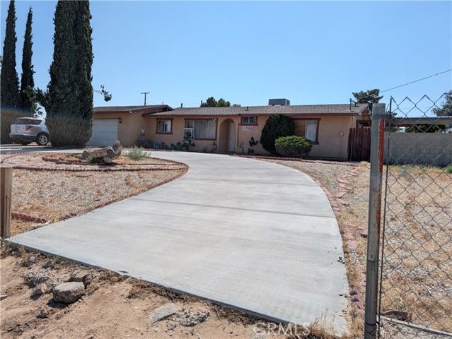 11598 Peach Avenue, Hesperia, CA 92345