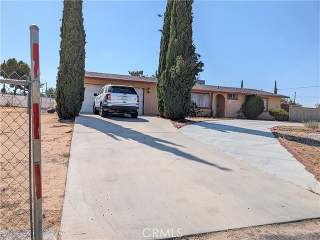 11598 Peach Avenue, Hesperia, CA 92345