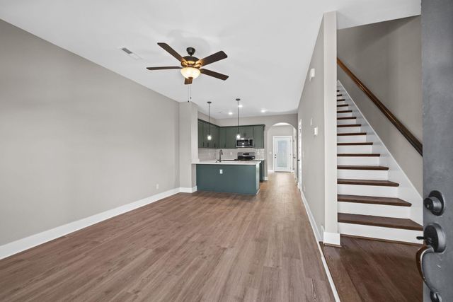 2413 E 17th Street, Chattanooga, TN 37404