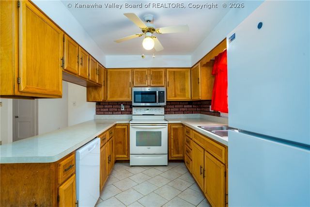 103 Washington Avenue, Nitro, WV 25143