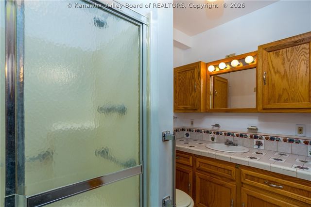 103 Washington Avenue, Nitro, WV 25143