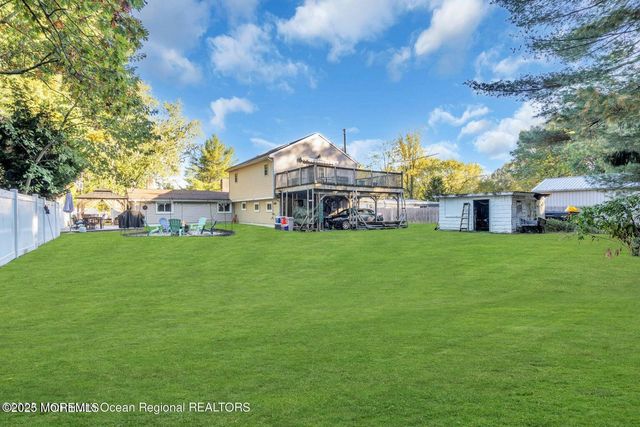 200 Sams Road, Jackson, NJ 08527