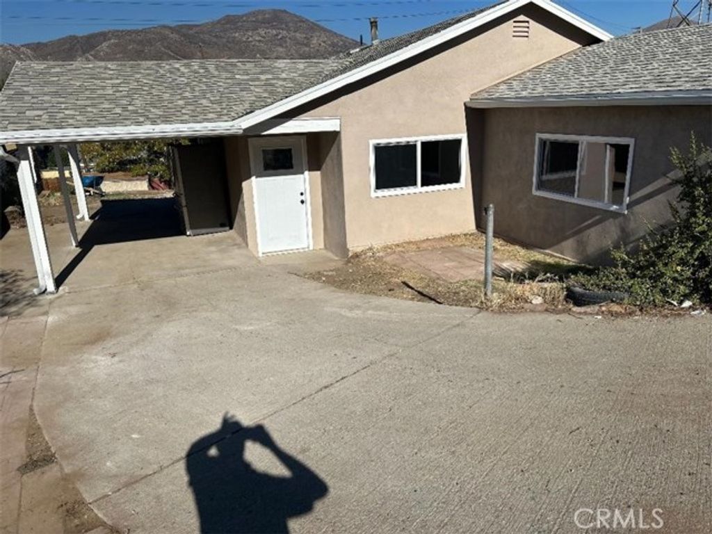 3475 Skylane, Jurupa Valley, CA 92509