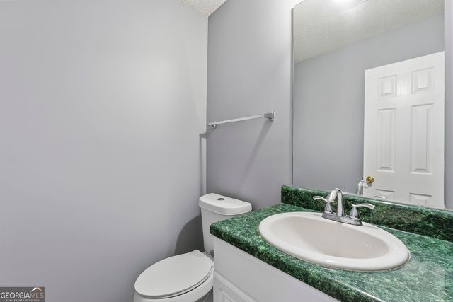 11925 Spring Lake Way, Fayetteville, GA 30215