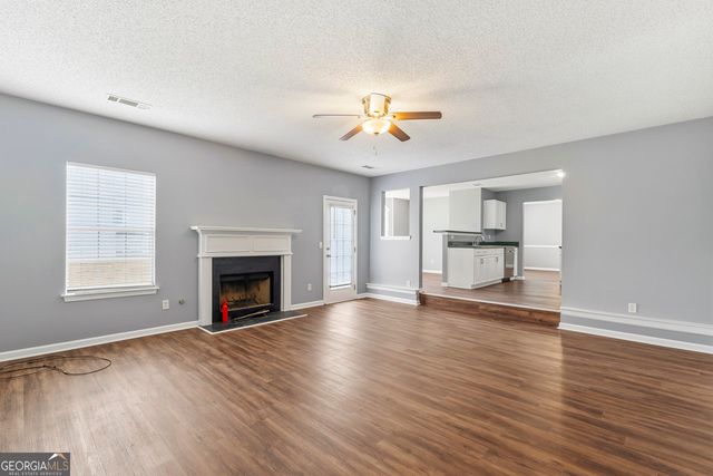 11925 Spring Lake Way, Fayetteville, GA 30215
