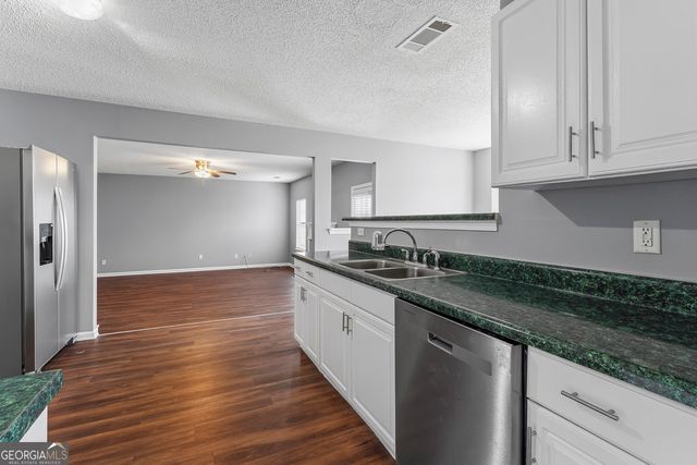 11925 Spring Lake Way, Fayetteville, GA 30215