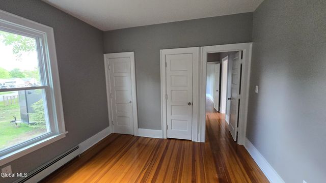 26 Lawnwood Avenue, Schenectady, NY 12304