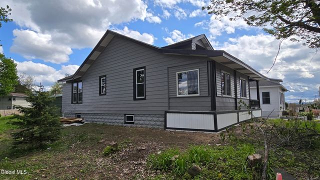 26 Lawnwood Avenue, Schenectady, NY 12304
